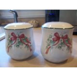 Corelle Callaway Holiday Salt & Pepper Set